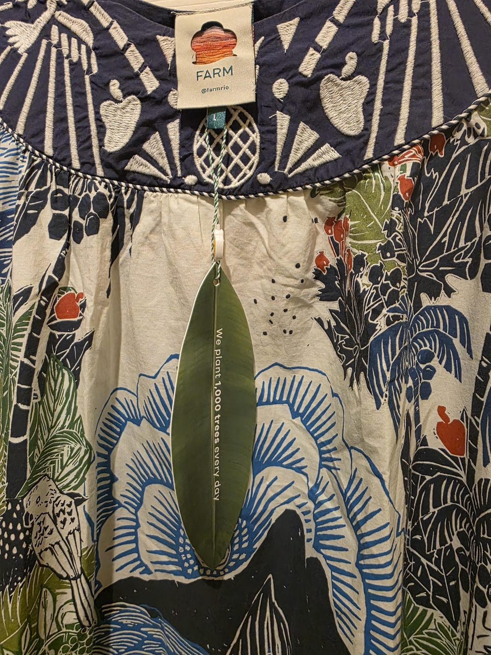 FARM Rio Graphic Rio Maxi Dress - Picture 4 of 6
